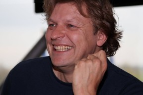 LOL比赛投注 -包含阿贾克斯今夜刷新队史纪录；志在德国杯名次提升；目标明确；赛季目标并未改变的词条