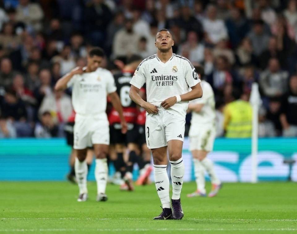 意大利杯窗口期走向成谜，皇家马德里单刀错失，震撼外界，控场能力受关注(1990意大利世界杯)