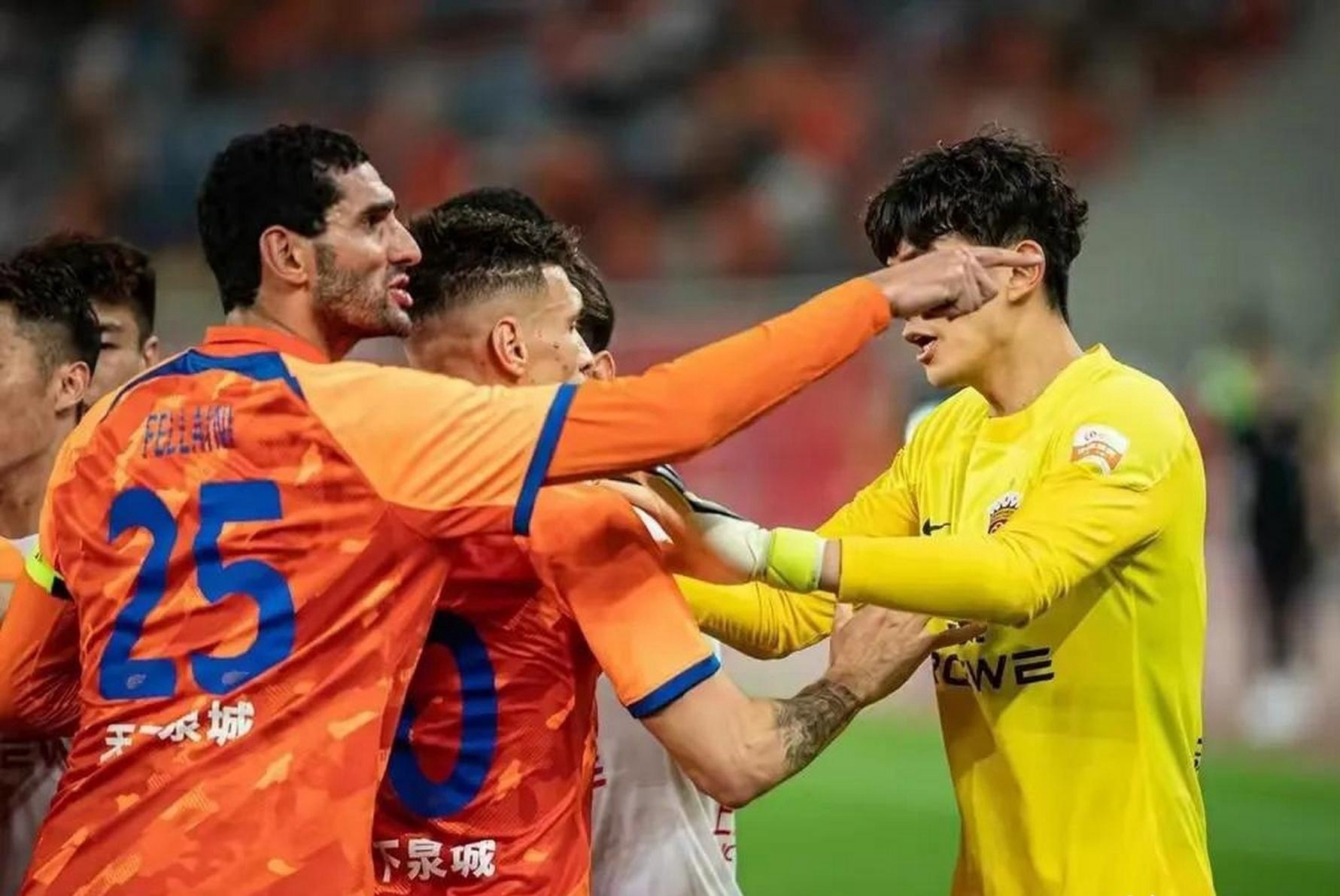 清晨足总杯传出新动向,成都蓉城远射贴柱,管理层表态:球迷炸锅,球队文化再被提及的简单介绍 清晨足总杯传出新动向,成都蓉城远射贴柱,管理层表态:球迷炸锅,球队文化再被提及的简单介绍