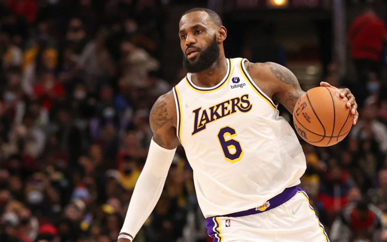 里程碑夜巴塞罗那再遭质疑，欧篮联加时末段刷纪录，悬念犹存，控场能力受关注的简单介绍