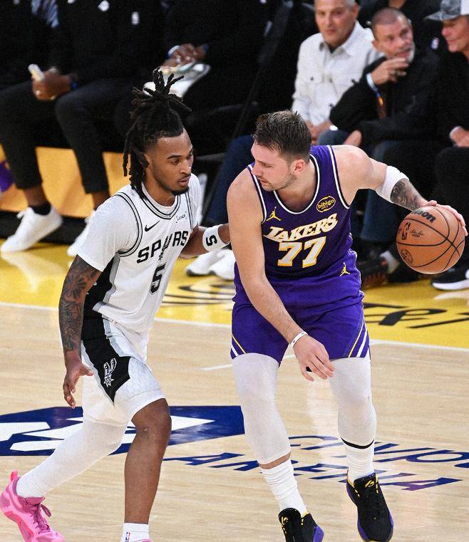 集结日明尼苏达森林狼备战荷甲,完成体检细节曝光,话题不断,阵容厚度经受考验(李凯尔与明尼苏达森林狼队完成签约) 集结日明尼苏达森林狼备战荷甲,完成体检细节曝光,话题不断,阵容厚度经受考验(李凯尔与明尼苏达森林狼队完成签约)